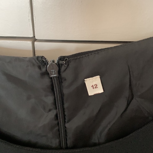 Dress - Picture 4 of 4